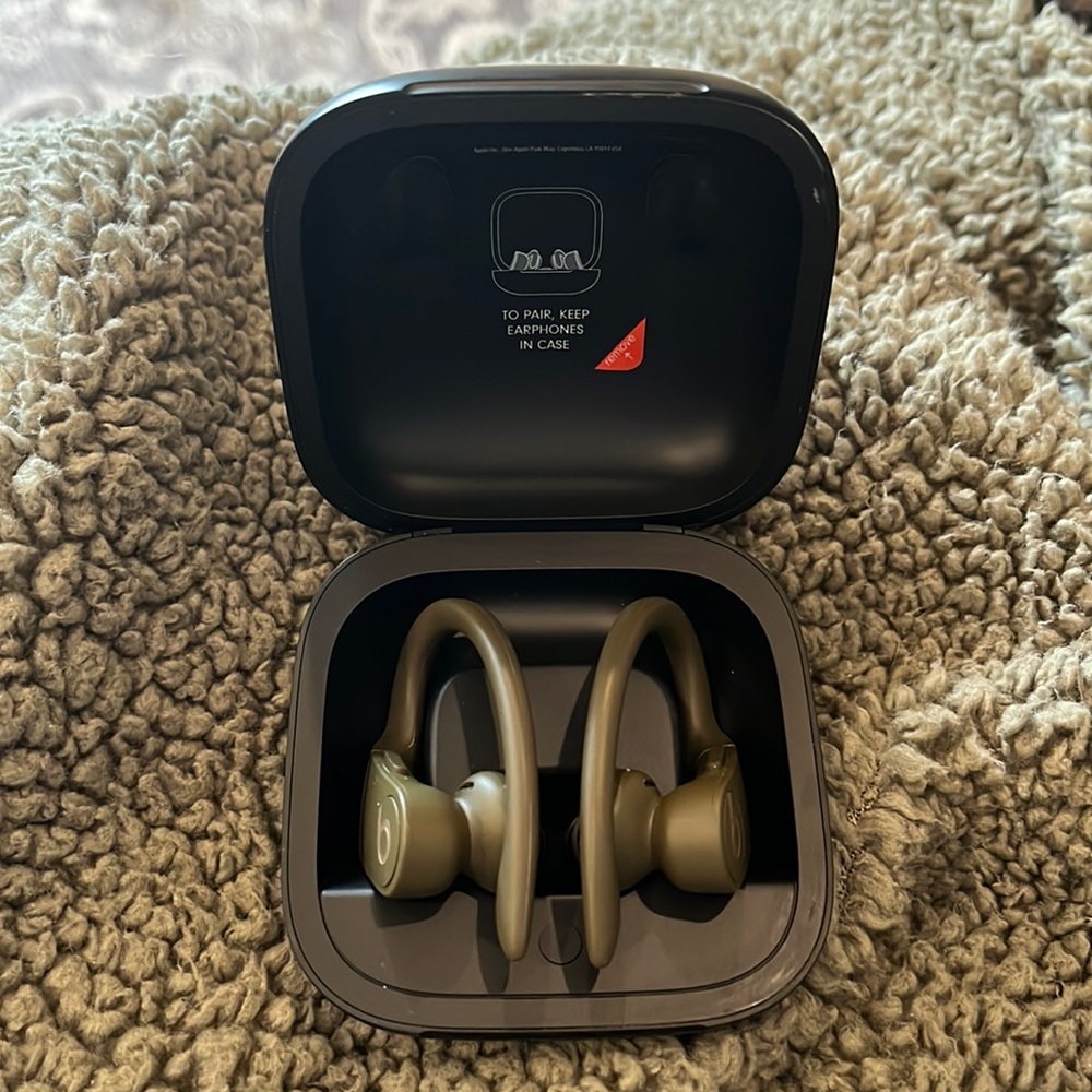 Beats! Powerbeats pro wireless in ear headphones